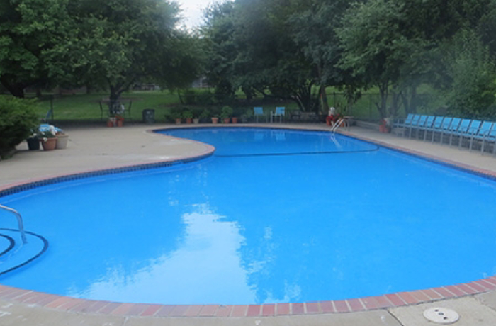 map1-outdoorpool.jpg